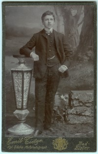 Arm auf Lampe 1906