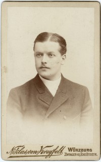 24 Jahre alt, 1890